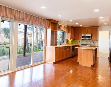 27601 Endeavor Street - Photo Thumbnail 15