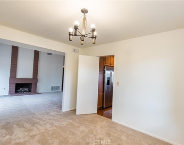 27601 Endeavor Street - Photo Thumbnail 12