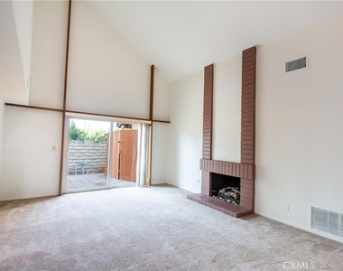 27601 Endeavor Street - Photo Thumbnail 8