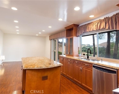 27601 Endeavor Street - Photo Thumbnail 13
