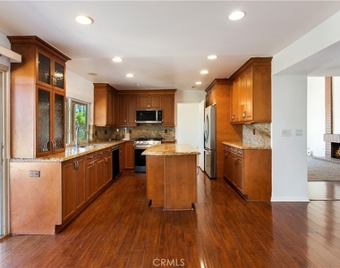 27601 Endeavor Street - Photo Thumbnail 10
