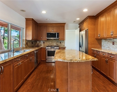 27601 Endeavor Street - Photo Thumbnail 15
