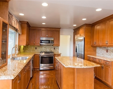 27601 Endeavor Street - Photo Thumbnail 14