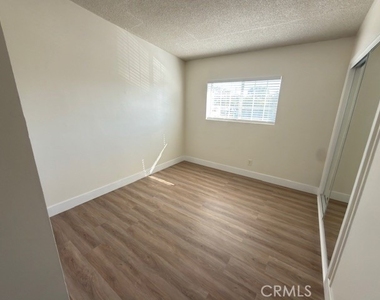 3723 Artesia - Photo Thumbnail 4