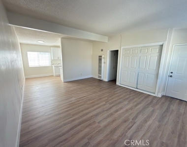 3723 Artesia - Photo Thumbnail 6