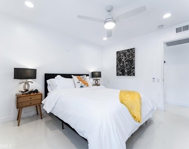 1111 E Ramon - Photo Thumbnail 35
