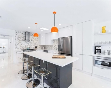 1111 E Ramon - Photo Thumbnail 13