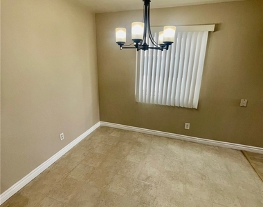 2217 S Grand - Photo Thumbnail 2