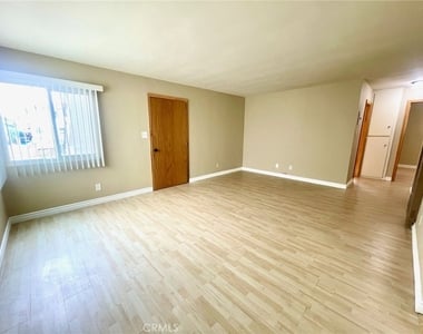 2217 S Grand - Photo Thumbnail 1