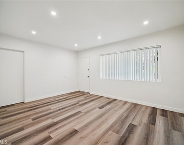 7745 Laurel Canyon Boulevard - Photo Thumbnail 2