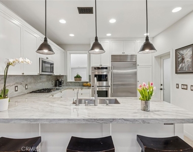 610 Marigold Avenue - Photo Thumbnail 4