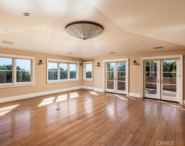 34 Pelican Point - Photo Thumbnail 17