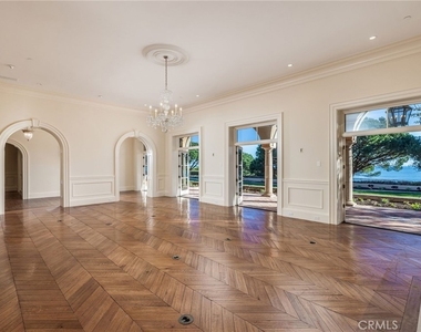 34 Pelican Point - Photo Thumbnail 9