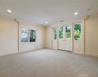 34 Pelican Point - Photo Thumbnail 36