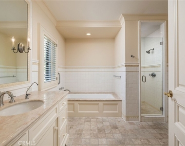 34 Pelican Point - Photo Thumbnail 27