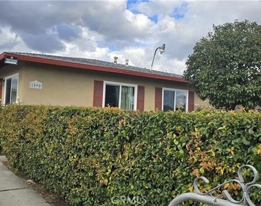 1095 E Nocta Street - Photo Thumbnail 9