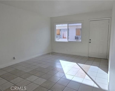 1095 E Nocta Street - Photo Thumbnail 18