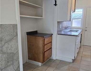 1095 E Nocta Street - Photo Thumbnail 16