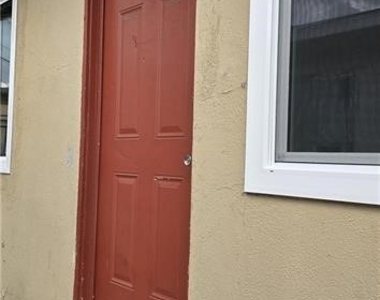 1095 E Nocta Street - Photo Thumbnail 7