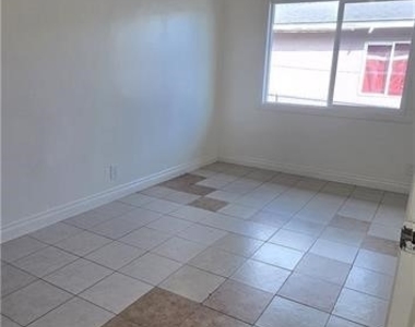 1095 E Nocta Street - Photo Thumbnail 20