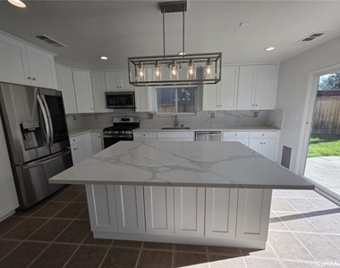 28688 Lavatera Avenue - Photo Thumbnail 7