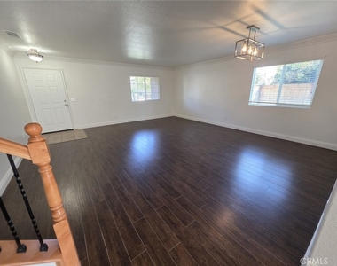 28688 Lavatera Avenue - Photo Thumbnail 2