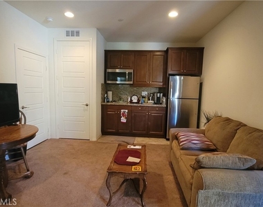 12349 Rodeo - Photo Thumbnail 8