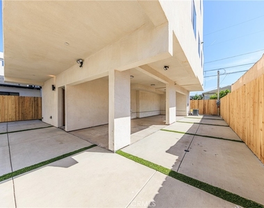 2426 S West View Street - Photo Thumbnail 30