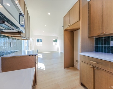 2426 S West View Street - Photo Thumbnail 21