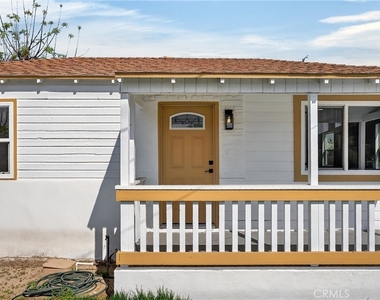 1095 E Phillips Blvd - Photo Thumbnail 1