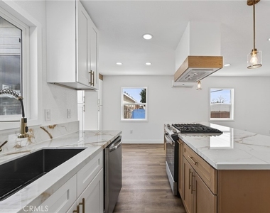 1095 E Phillips Blvd - Photo Thumbnail 15