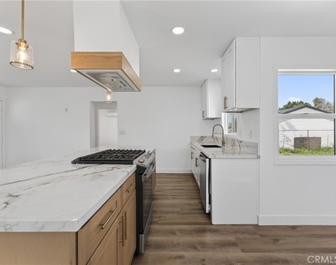1095 E Phillips Blvd - Photo Thumbnail 12