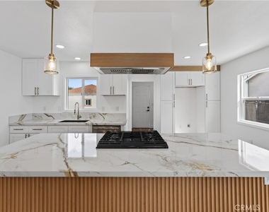 1095 E Phillips Blvd - Photo Thumbnail 14