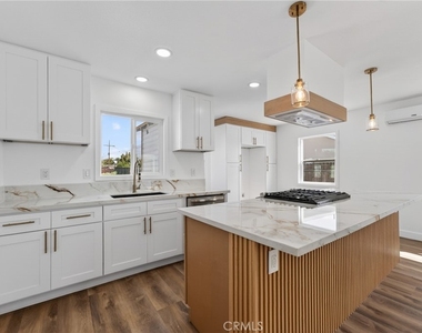 1095 E Phillips Blvd - Photo Thumbnail 13