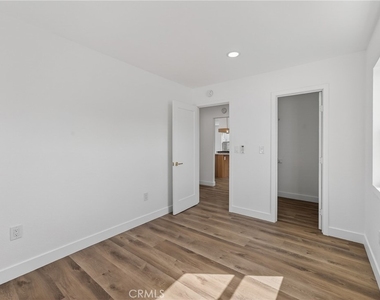 1095 E Phillips Blvd - Photo Thumbnail 20