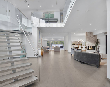 6379 Colgate Avenue - Photo Thumbnail 20