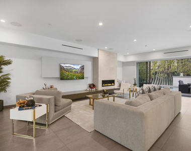 6379 Colgate Avenue - Photo Thumbnail 5