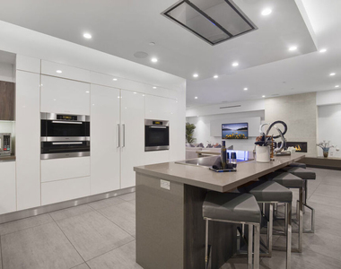 6379 Colgate Avenue - Photo Thumbnail 14