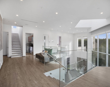 6379 Colgate Avenue - Photo Thumbnail 25