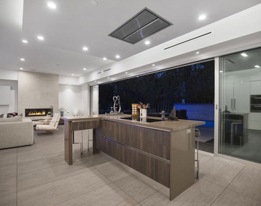 6379 Colgate Avenue - Photo Thumbnail 15