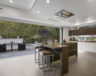 6379 Colgate Avenue - Photo Thumbnail 13
