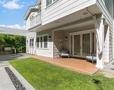 14917 Valley Vista Boulevard - Photo Thumbnail 29