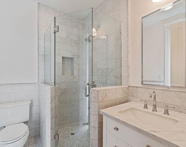 14917 Valley Vista Boulevard - Photo Thumbnail 27