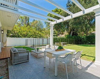 14917 Valley Vista Boulevard - Photo Thumbnail 31