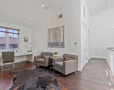 14917 Valley Vista Boulevard - Photo Thumbnail 25