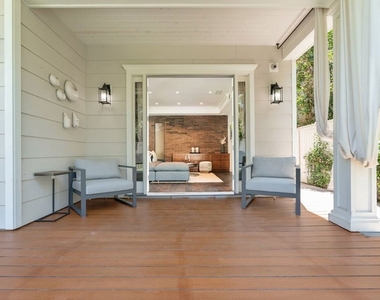 14917 Valley Vista Boulevard - Photo Thumbnail 17