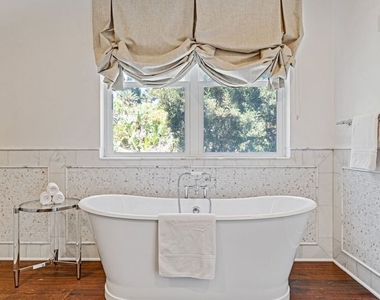 14917 Valley Vista Boulevard - Photo Thumbnail 24