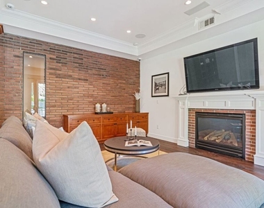 14917 Valley Vista Boulevard - Photo Thumbnail 14