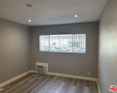 326 S Serrano Avenue - Photo Thumbnail 12