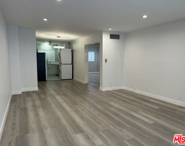 326 S Serrano Avenue - Photo Thumbnail 1
